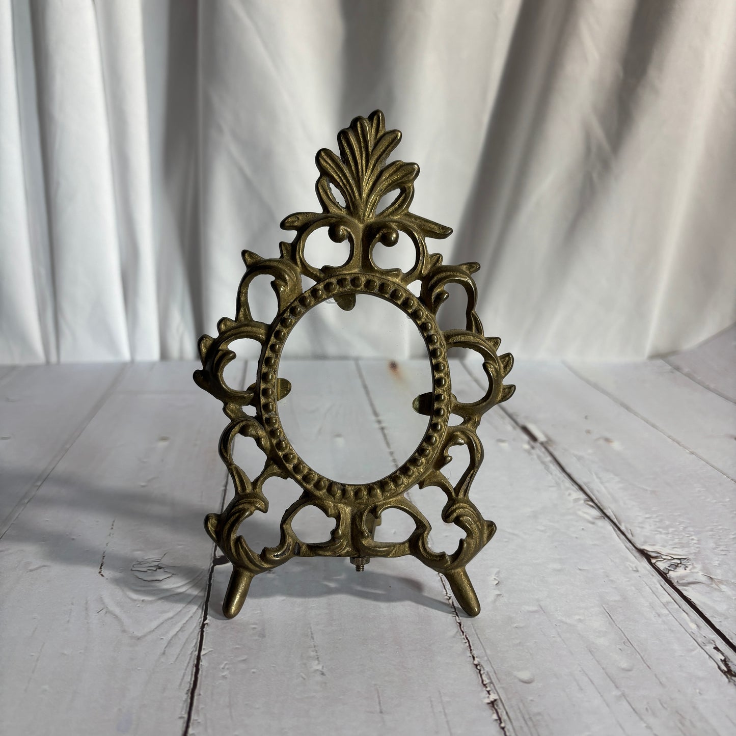Antique Brass Easelback Picture Frame (2" x 2.5")