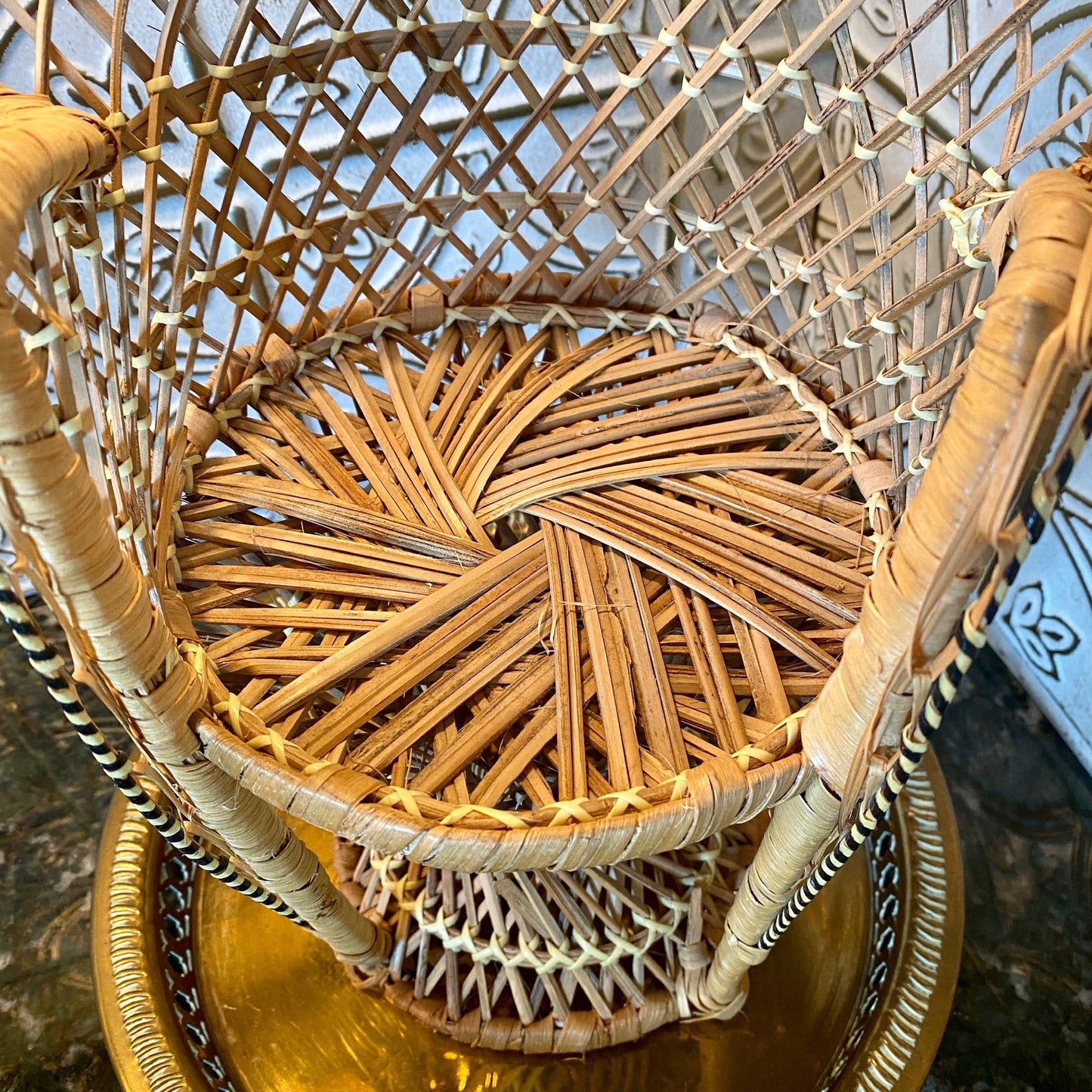 Mini Peacok Chair/Pot Holder